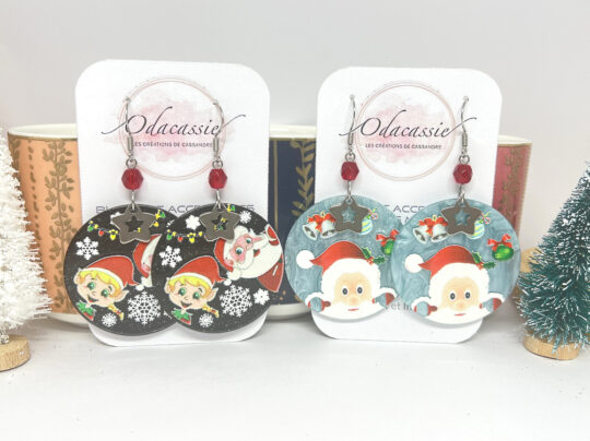 Boucles d'oreilles Père Noël étoiles acier inoxydable et perles coloris au choix avec lutin ou décos de Noël par Odacassie