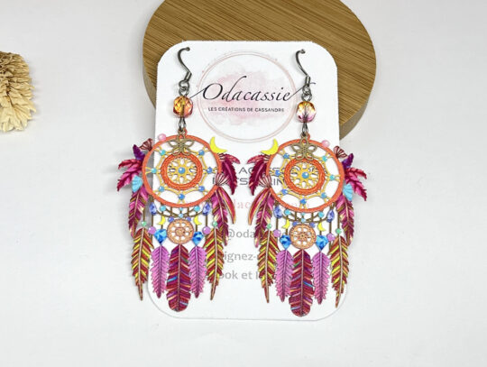Boucles d'oreilles multicolores dreamcatcher estampes fleurs perles attrape-rêves laiton acier inox par Odacassie